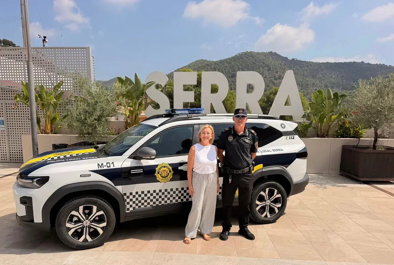 Serra refuerza la seguridad con un nuevo vehículo para la Policía Local