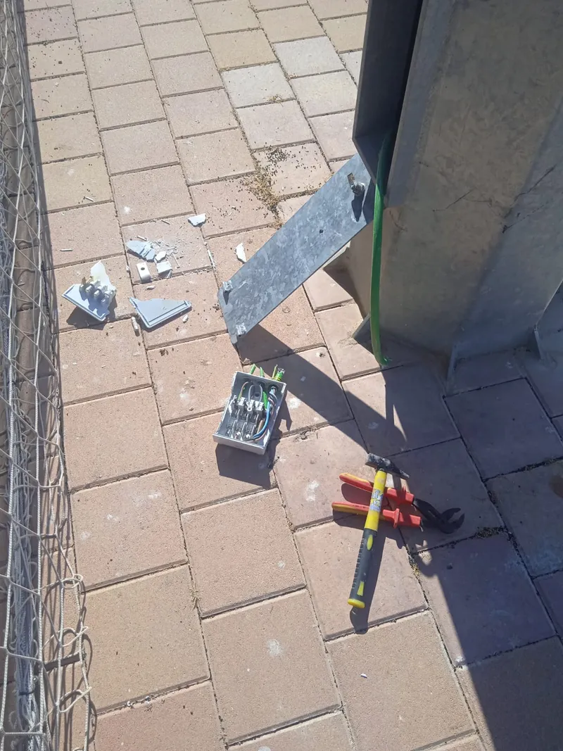 Robo de cableado deja sin luz el polideportivo de La Murada en Orihuela