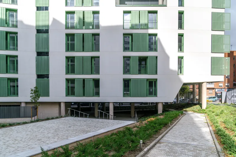Madrid impulsa un nuevo reglamento para facilitar el acceso a vivienda pública a rentas medias
