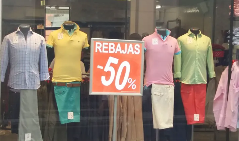 Junta de Andalucía informa sobre derechos y garantías en las rebajas de verano