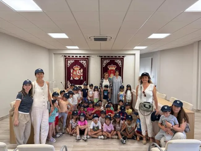Los escolares de Mocejón visitan el Ayuntamiento para conocer su funcionamiento