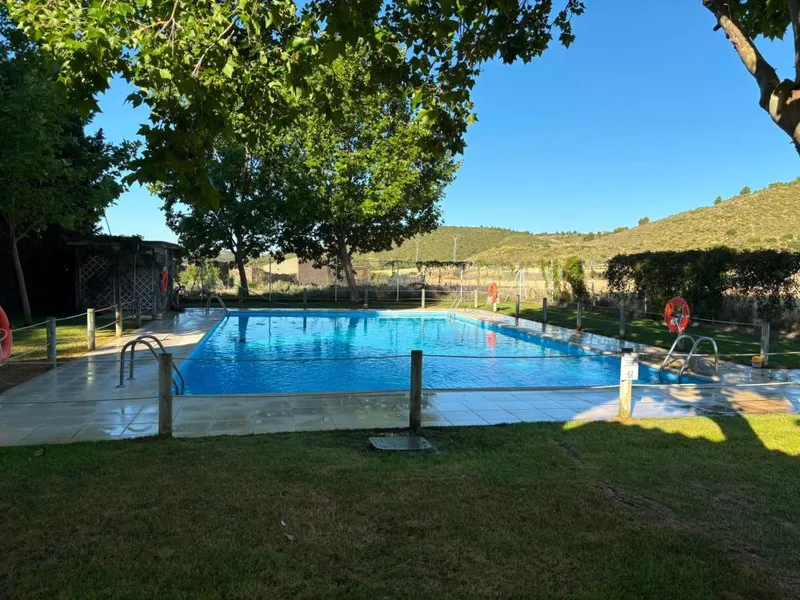 Ayerbe abre la temporada de piscinas municipales con bonos para el verano 2026