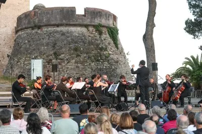 El Castell de Castelldefels acoge un concierto de canto coral con obras de Gjeilo y Whitacre