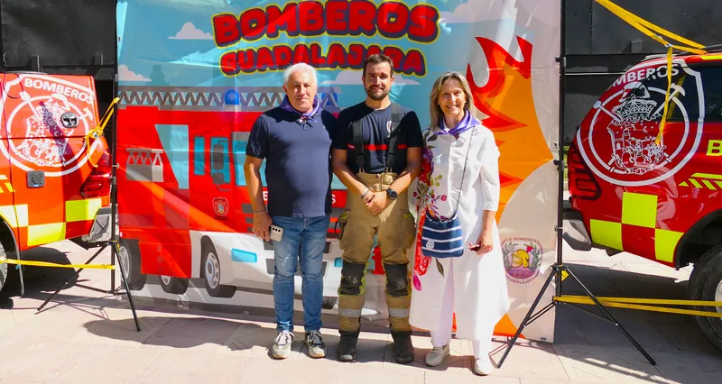 Los bomberos de Guadalajara celebran su regreso a las Ferias con exhibiciones y fiesta de la espuma