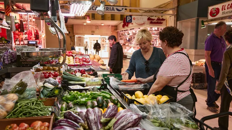 Valencia aprueba la nueva Ordenanza de Mercados para modernizar su funcionamiento