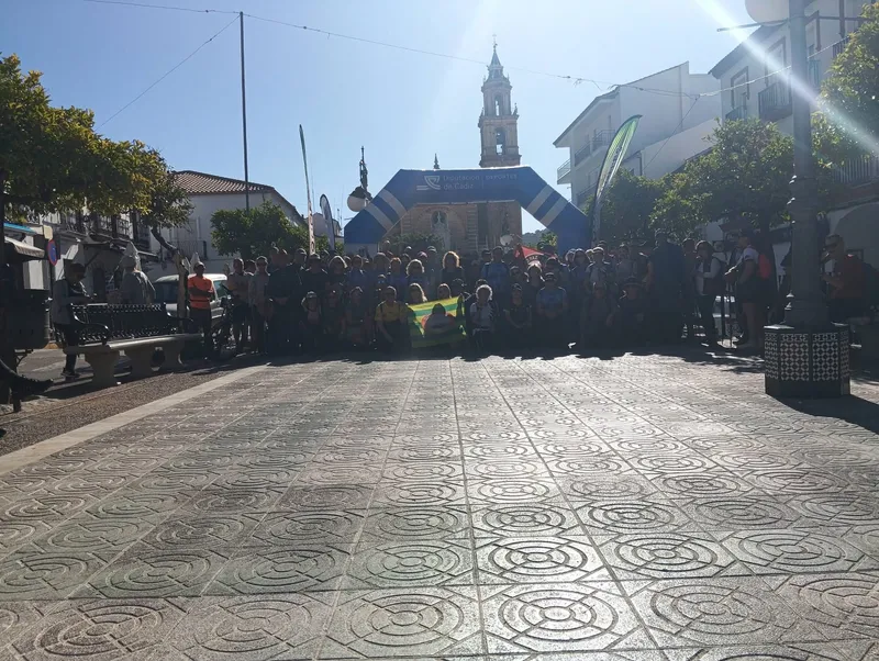 Senderistas conquistan la Sierra de Líjar en la II Ruta de la Diputación de Cádiz