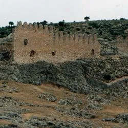 El Castillo de Don Álvaro de Luna en Cihuela, un bastión roquero en ruinas