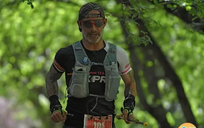 Daniel Almonacid completa la exigente UTMB Mont-Blanc 2026