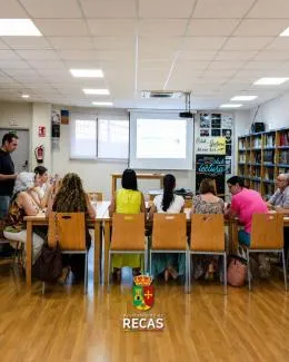 Recas acoge formación sobre inteligencia artificial para adaptarse a la era digital