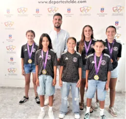 El Ayuntamiento de Telde homenajea a las jóvenes campeonas del Women’s International Cup