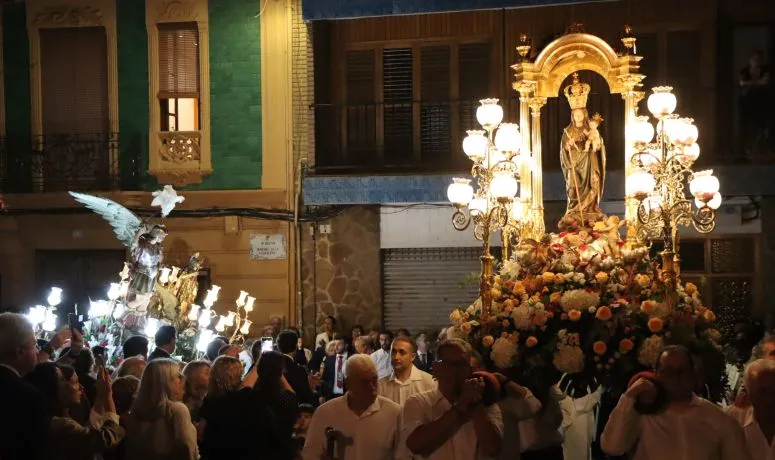 Burjassot celebra las fiestas patronales en honor a la Virgen de la Cabeza y San Miguel Arcángel