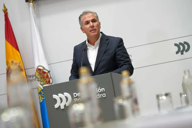 La Diputación de Pontevedra destina 160.000 euros a la reforma del césped de Pasarón