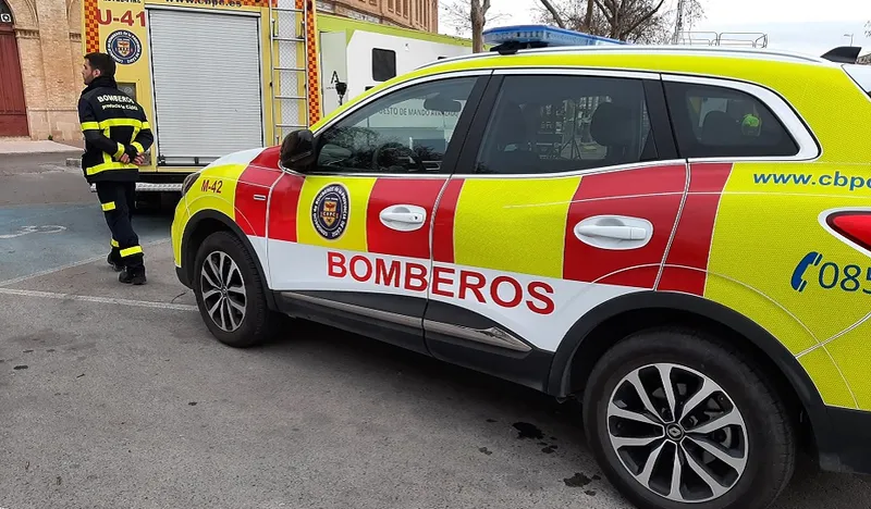 Incendio controlado en el polígono Cortijo Real de Algeciras sin heridos